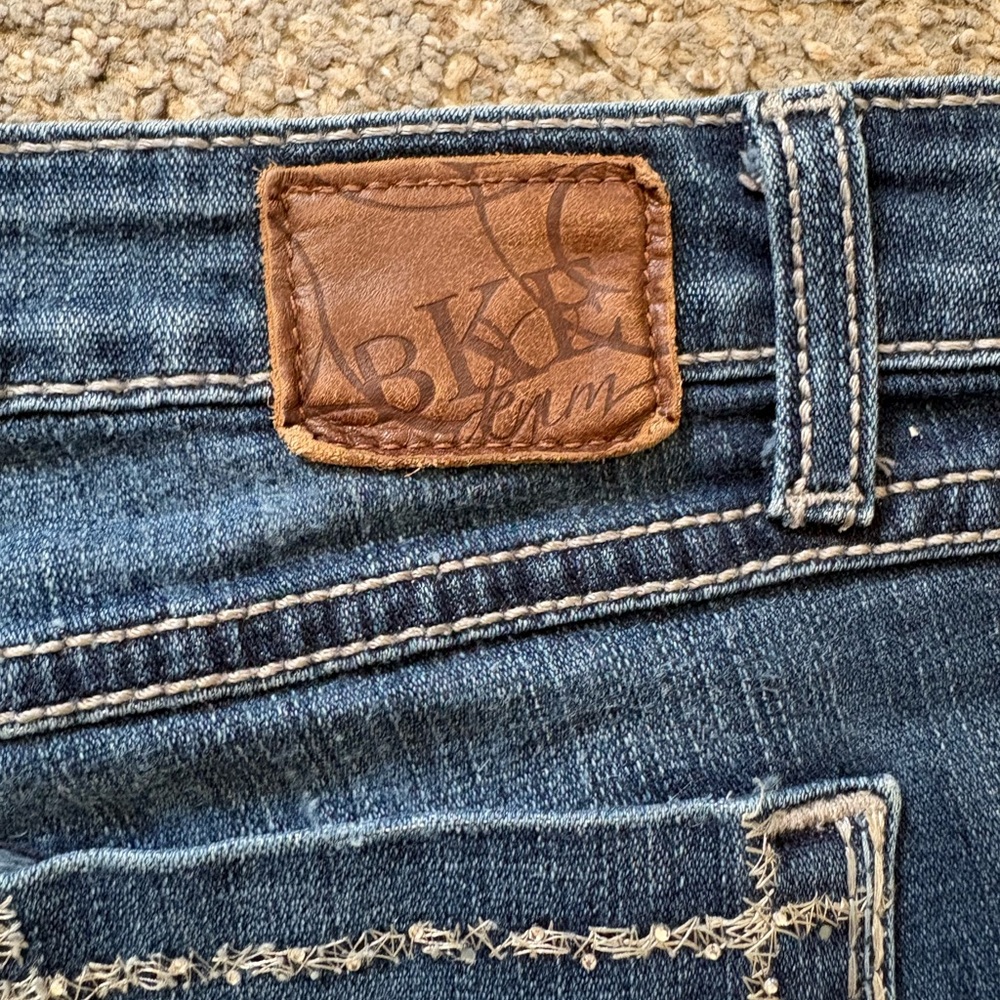 BKE Sabrina Mid Rise Boot Cut Jeans Size 30 - Picture 8 of 16